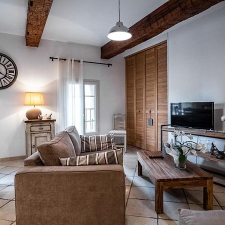 Appartement Au Coeur De L'Isle Sur La Sorgue Bagian luar foto