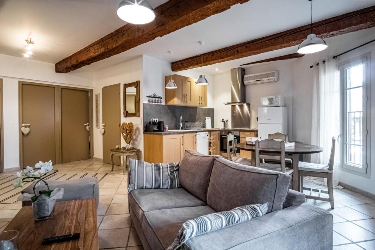 Appartement Au Coeur De L'Isle Sur La Sorgue Bagian luar foto