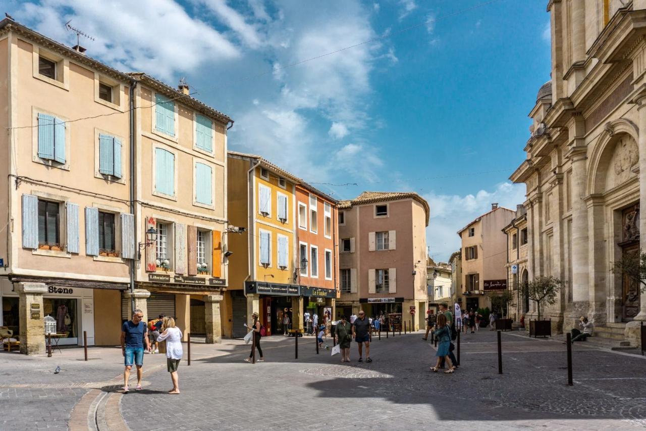 Appartement Au Coeur De L'Isle Sur La Sorgue Bagian luar foto